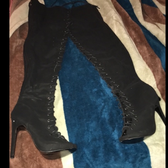 boots - Picture 3 of 3